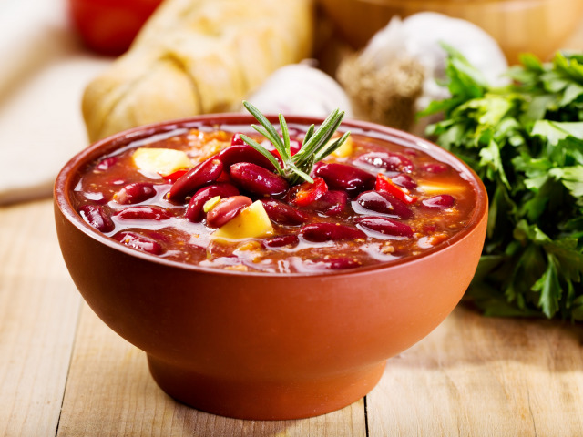 Шешамади - суп из красной фасоли по-грузински
